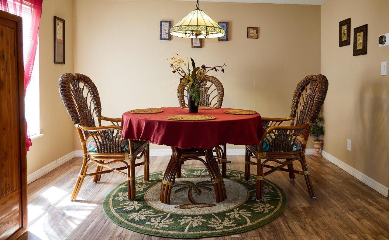 Room In Bb - Pleasant Days Bb Tropical Master Suite Homosassa Exterior photo